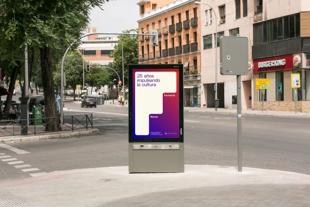 Diseño para el Ministerio de Consumo de España Becas Formarte de formación cultural. Diseño de mupi