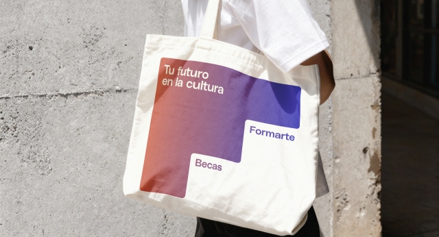 Diseño para el Ministerio de Consumo de España Becas Formarte de formación cultural. Diseño de tote bag